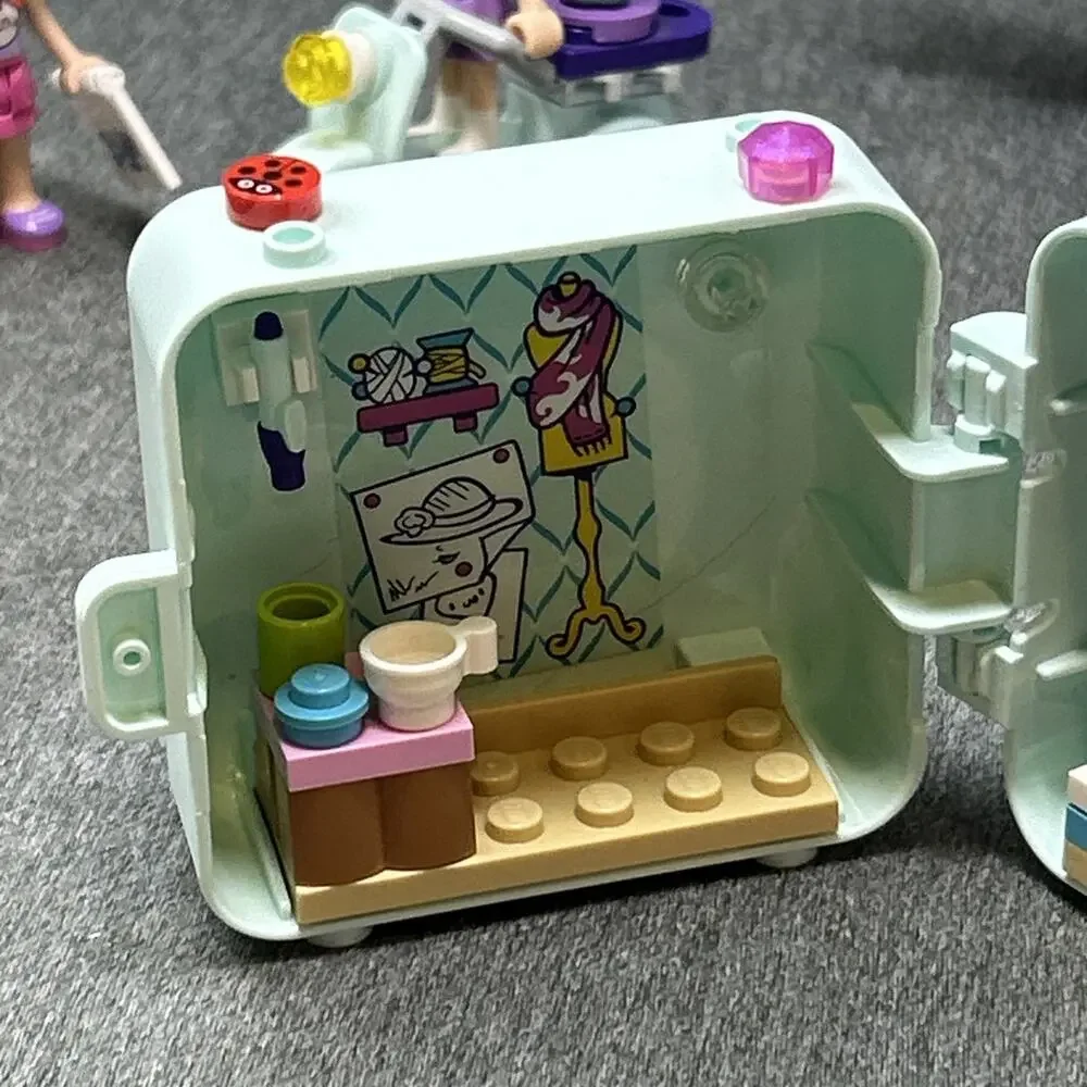 LEGO Friends Emma’s Art Stand 41332 & Fashion Cube 41668 Building Sets + Manual